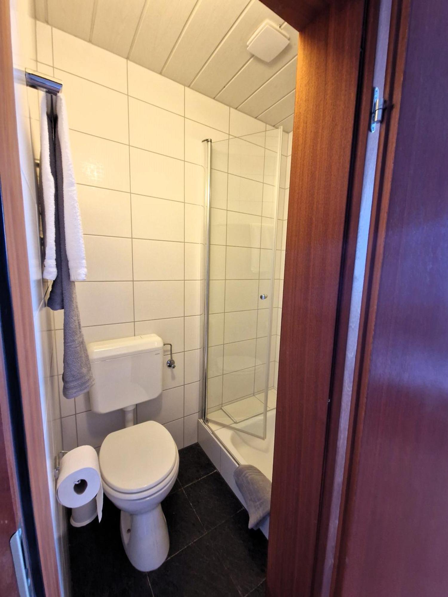 Gaestehaus "Am Weissen Stein" Cochem Room photo